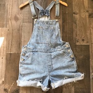 Woman’s Overalls Bib Shorts Gap Sz Medium cut offs